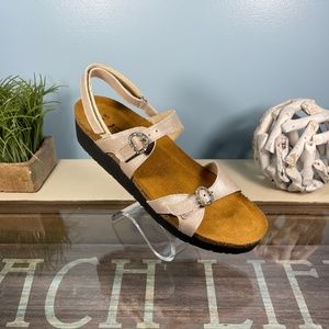 Women’s Naot Kelly Sandal Size 41 Quartz